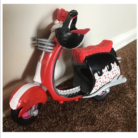 ghoulia yelps scooter